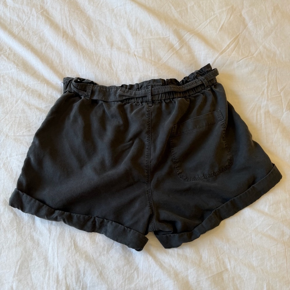 Aerie Black Paperbag Waist Tie Shorts Size M - Picture 6 of 7
